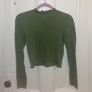 crop small neck light weight turtle